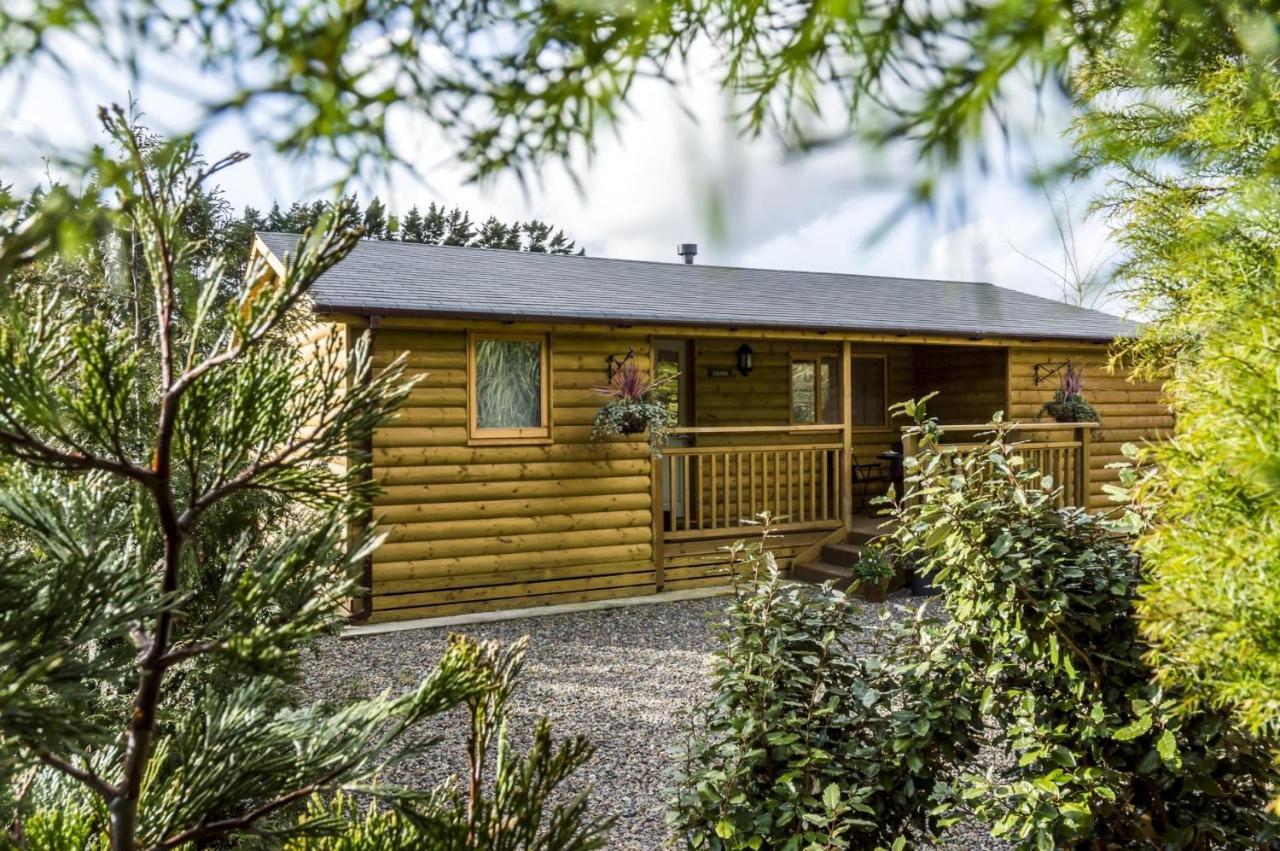 Fern Lodge - 2 Bedroom Log Cabin - Saint Florence - Tenby Exterior photo