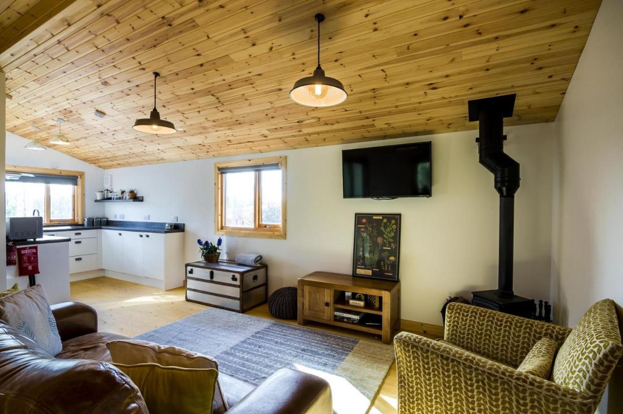 Fern Lodge - 2 Bedroom Log Cabin - Saint Florence - Tenby Exterior photo